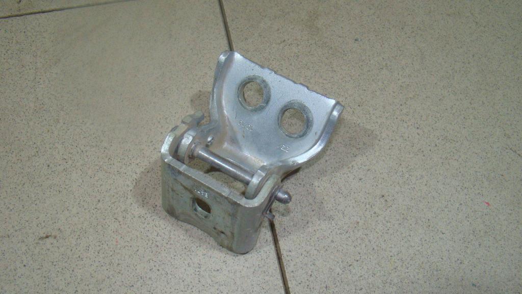 Петля двери задней левой верхняя, 500 рублей, Пермь