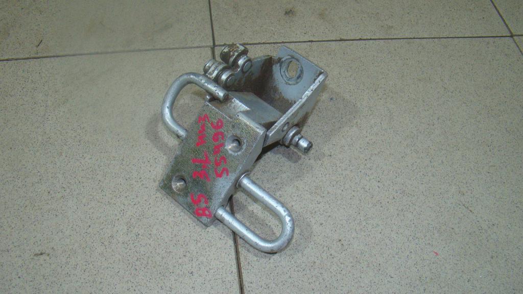 Петля двери задней левой нижняя, 500 рублей, Пермь