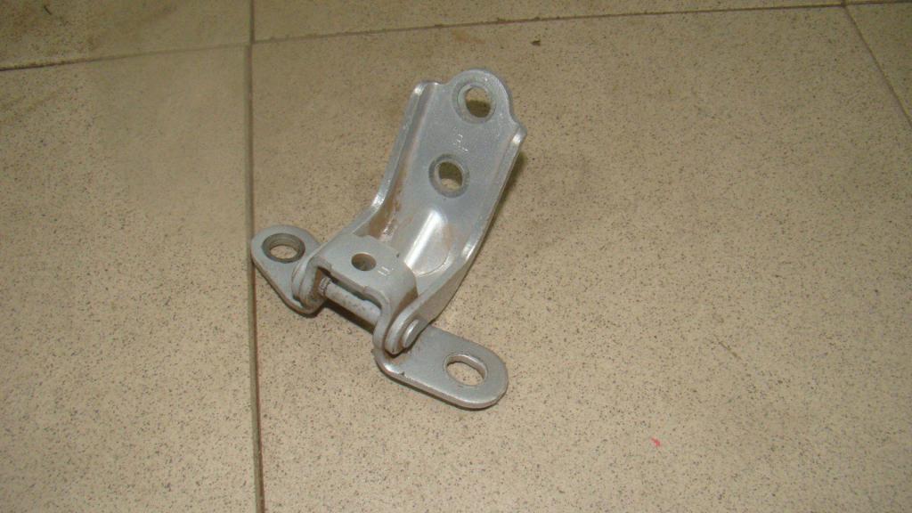 Петля двери задней левой нижняя, 500 рублей, Пермь