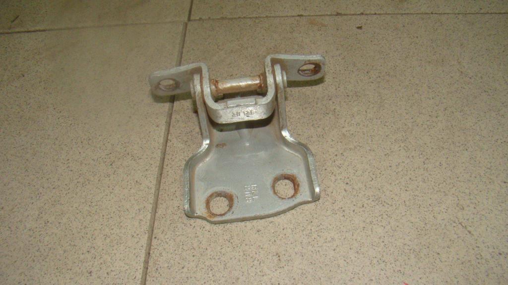 Петля двери задней левой нижняя, 500 рублей, Пермь