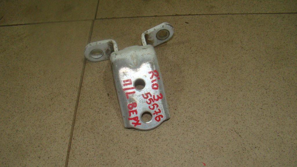 Петля двери передней левой верхняя, 550 рублей, Пермь