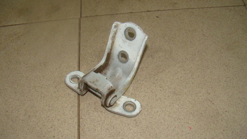 Петля двери передней левой верхняя, 550 рублей, Пермь