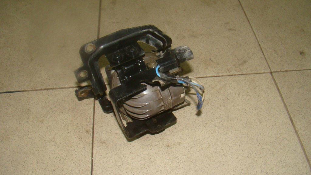 Фара противотуманная правая, 2000 рублей, Пермь