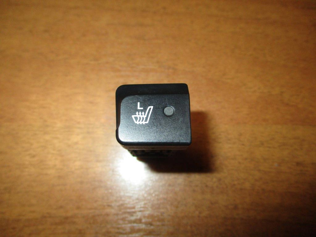 Кнопка обогрева сидений, 500 рублей, Пермь