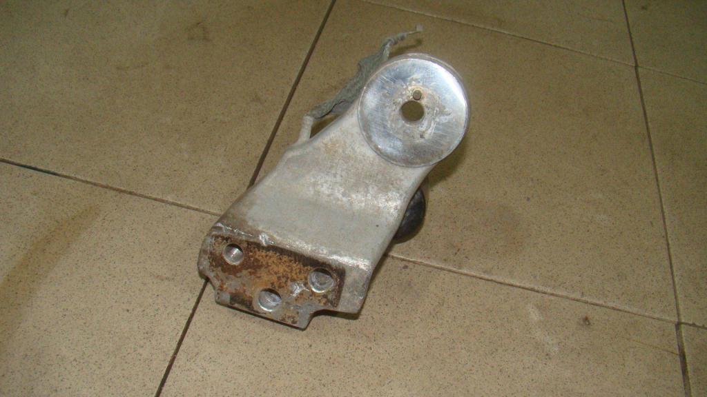 Кронштейн двигателя правый, 900 рублей, Пермь