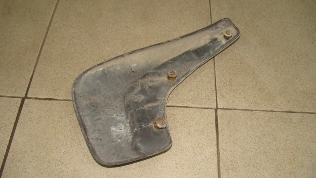 Брызговик передний правый, 500 рублей, Пермь