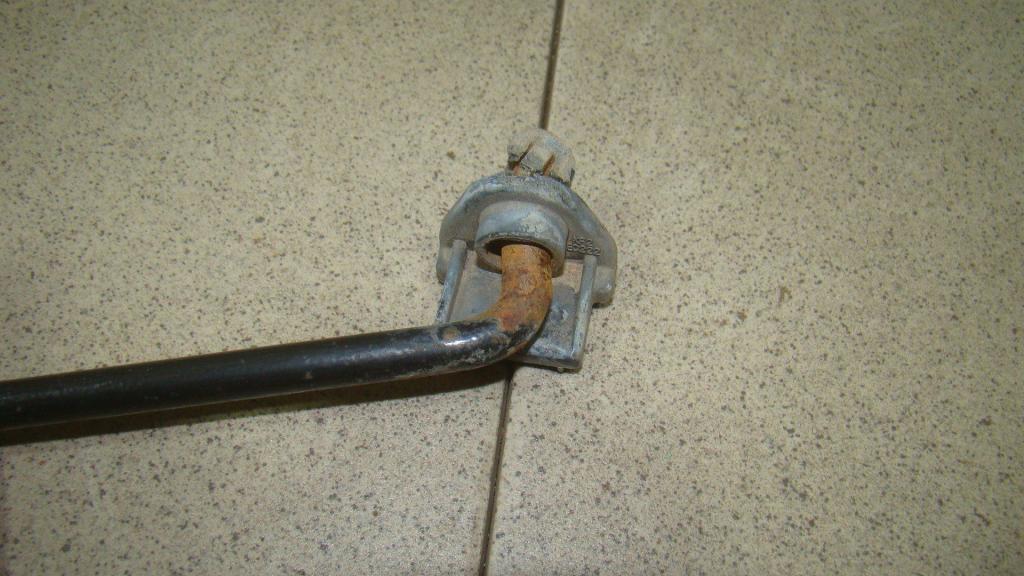 Держатель капота, 500 рублей, Пермь