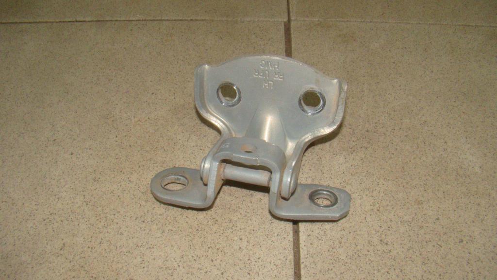 Петля двери задней левой верхняя, 500 рублей, Пермь