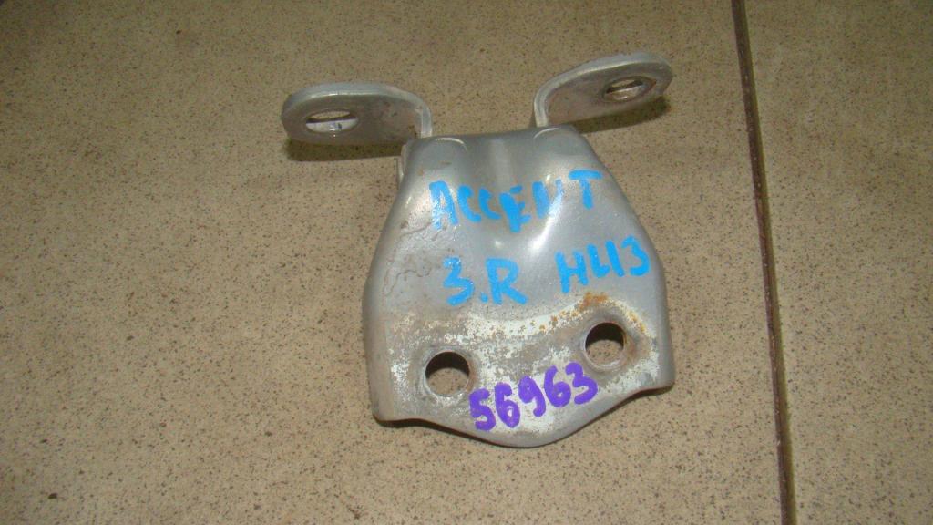 Петля двери задней правой нижняя, 500 рублей, Пермь