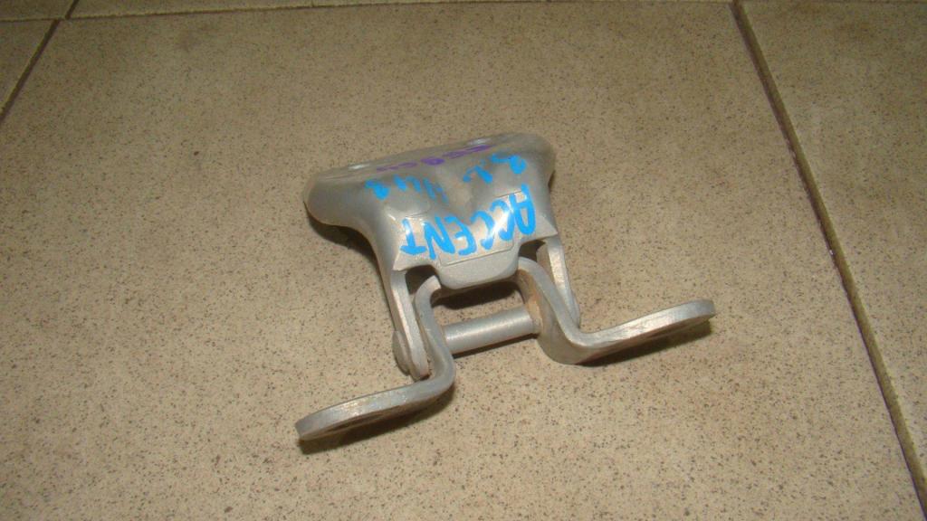 Петля двери задней левой нижняя, 500 рублей, Пермь