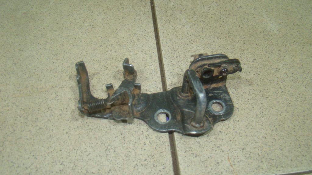 Ответная часть замка багажника, 500 рублей, Пермь