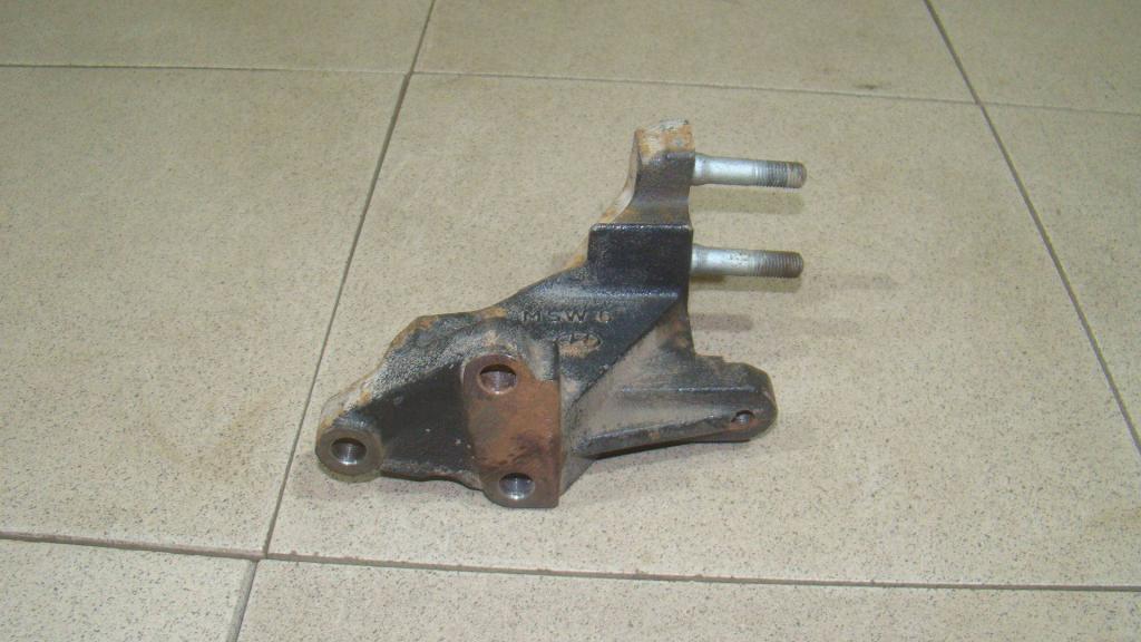 Кронштейн двигателя правый, 800 рублей, Пермь