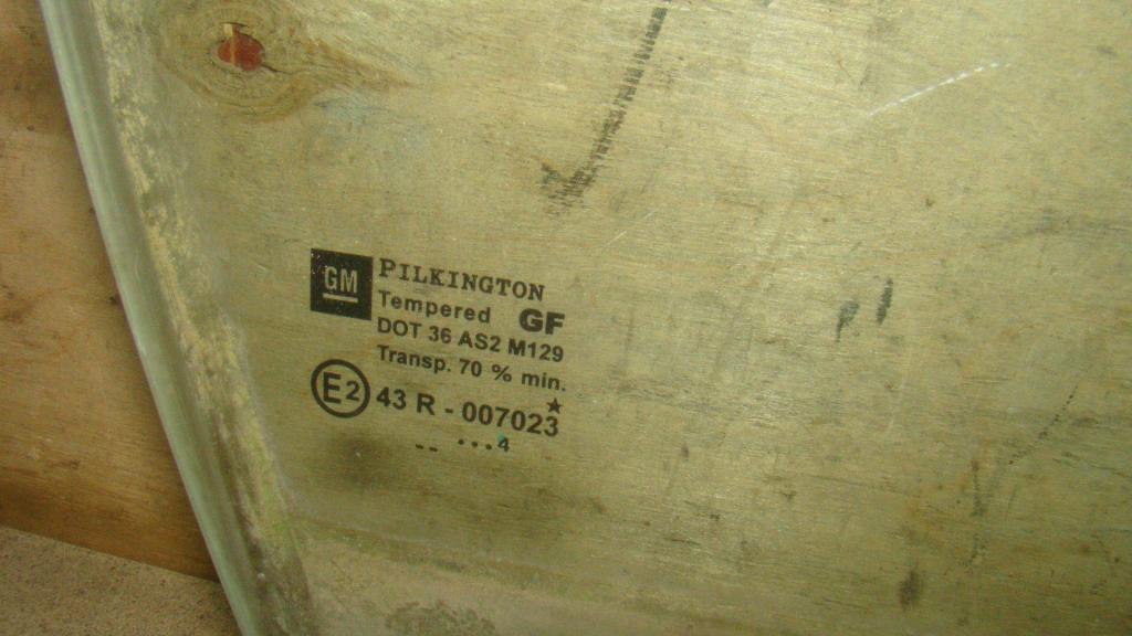 Стекло двери передней правой, 1500 рублей, Пермь