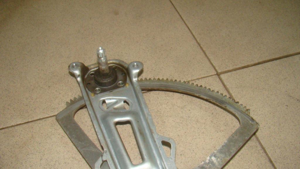 Стеклоподъемник механический передний правый, 700 рублей, Пермь