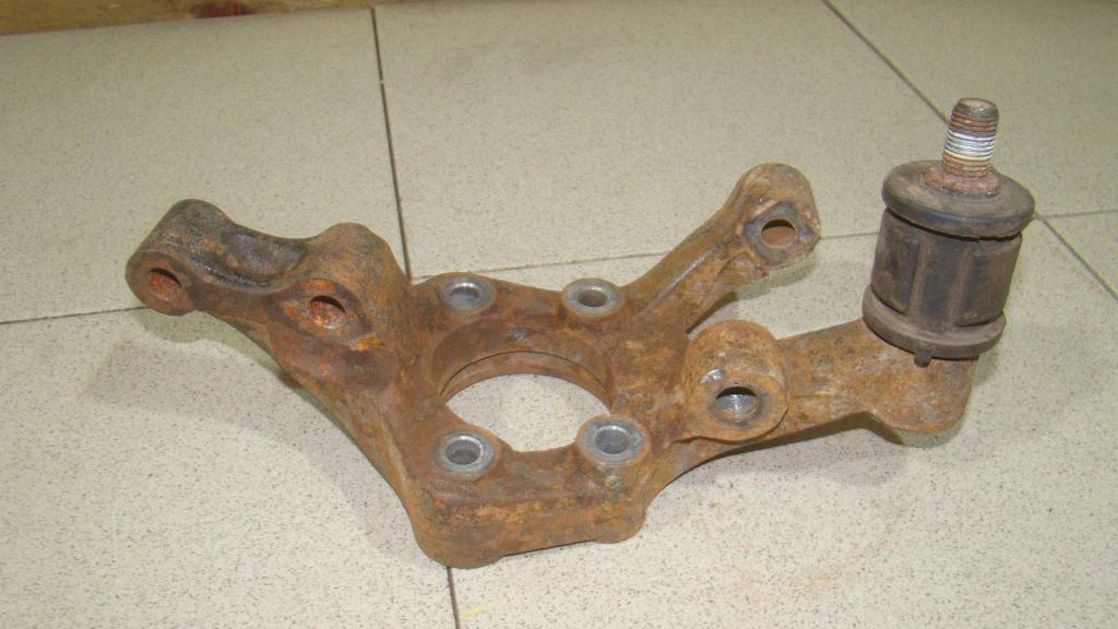 Кулак поворотный задний правый, 1000 рублей, Пермь