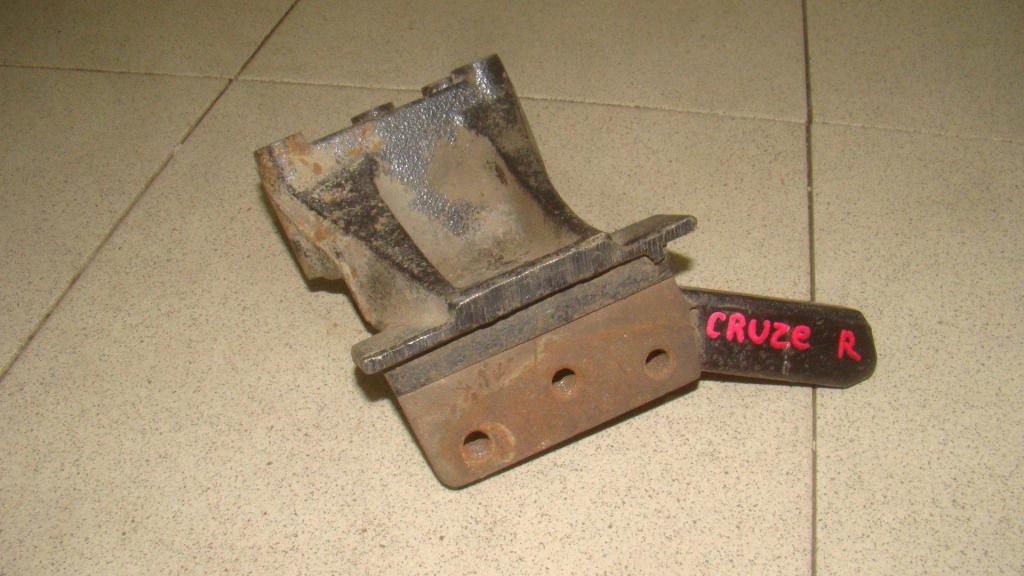 Кронштейн двигателя правый, 600 рублей, Пермь