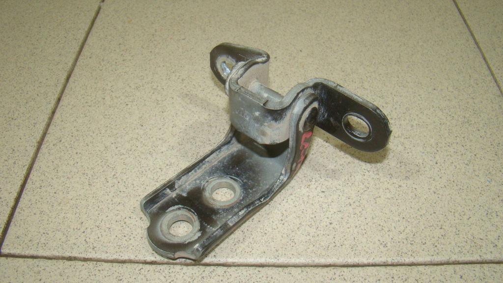 Петля двери передней правой нижняя, 1500 рублей, Пермь