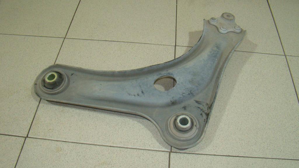 Рычаг передний правый, 2500 рублей, Пермь