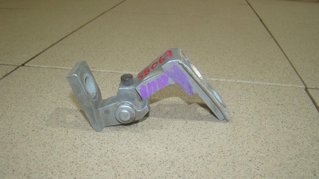 Петля двери передней правой верхняя, 500 рублей, Пермь