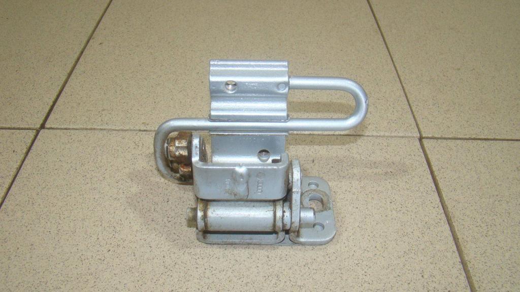 Петля двери задней левой нижняя, 500 рублей, Пермь