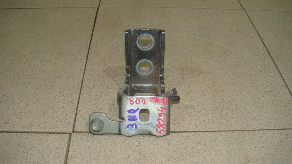 Петля двери задней правой нижняя, 500 рублей, Пермь