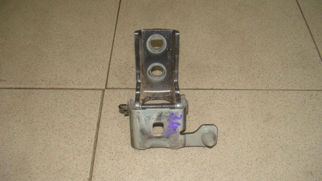 Петля двери задней левой нижняя, 500 рублей, Пермь