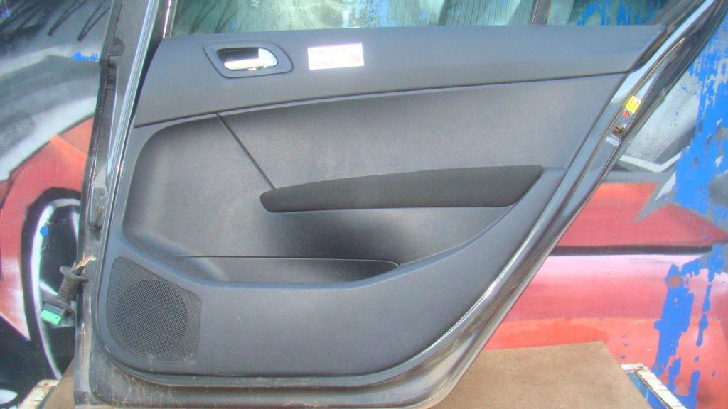 Обшивка двери задней правой, 1000 рублей, Пермь