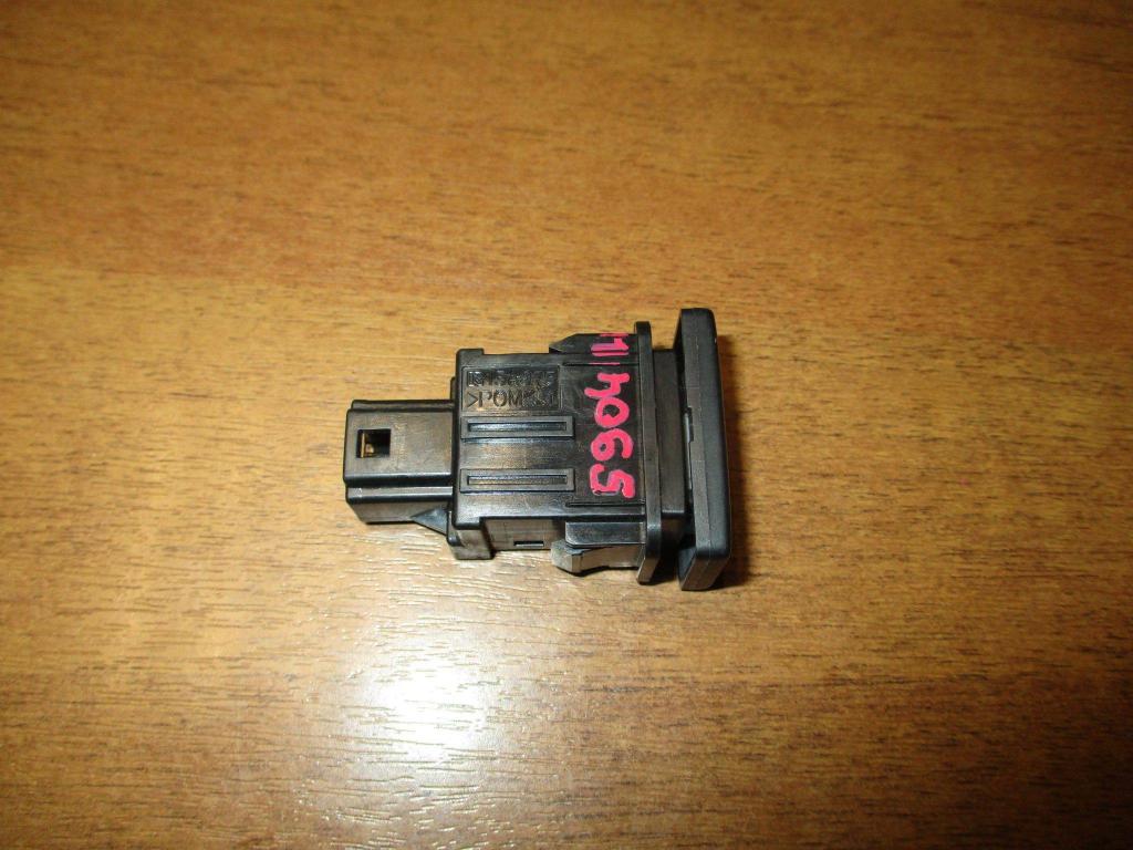 Кнопка омывателя фар, 500 рублей, Пермь