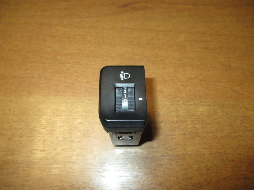 Кнопка корректора фар, 500 рублей, Пермь