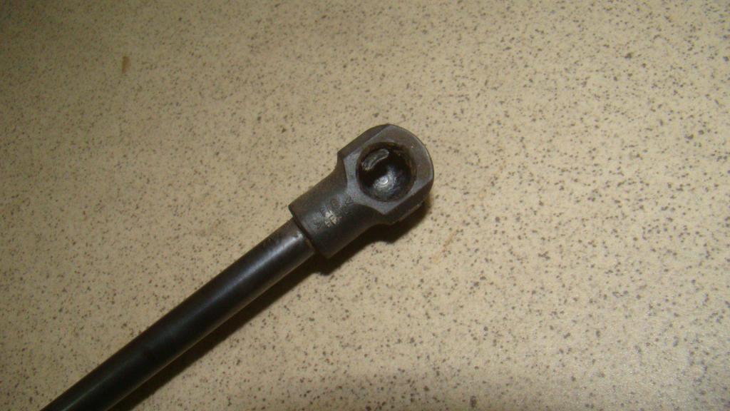 Амортизатор двери багажника, 500 рублей, Пермь