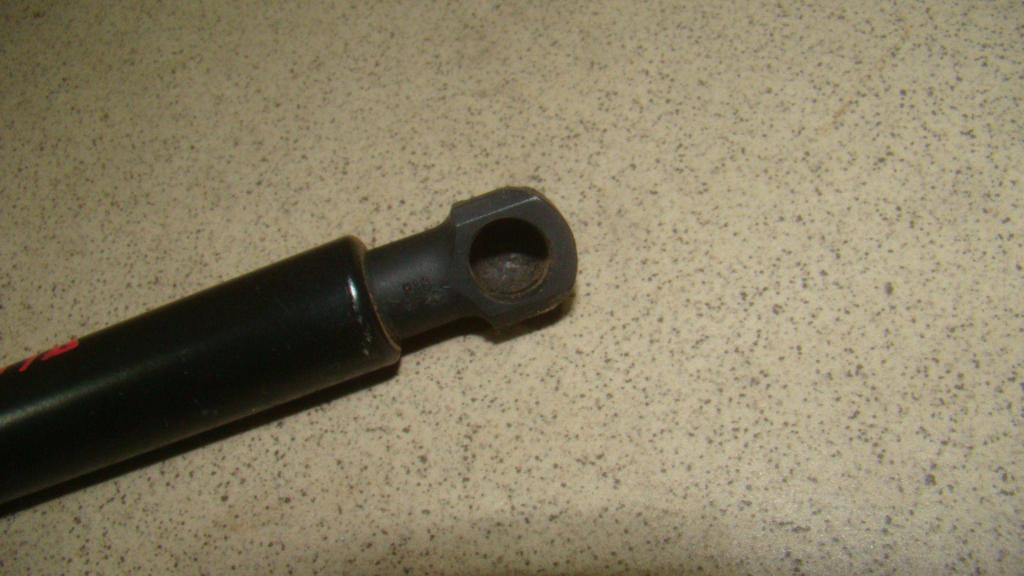 Амортизатор двери багажника, 500 рублей, Пермь