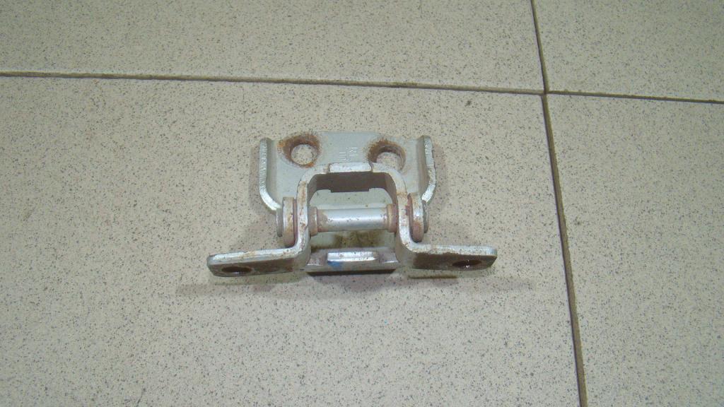 Петля двери задней правой нижняя, 500 рублей, Пермь