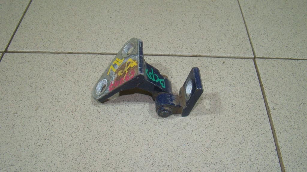 Петля двери передней левой верхняя, 1500 рублей, Пермь