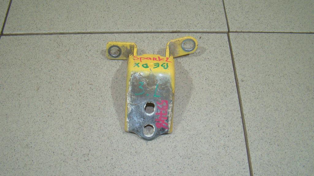 Петля двери задней левой верхняя, 500 рублей, Пермь