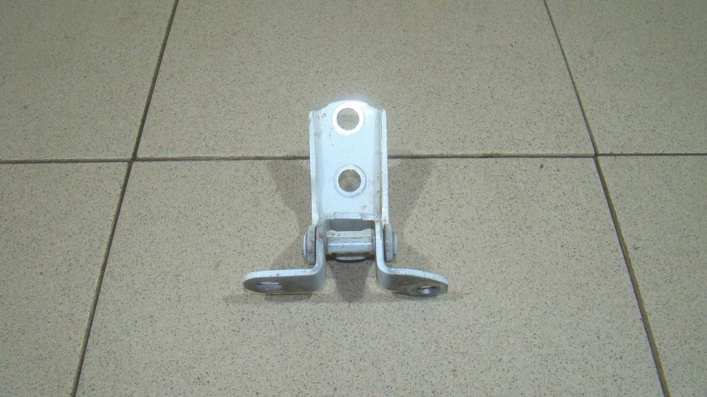 Петля двери задней правой нижняя, 550 рублей, Пермь