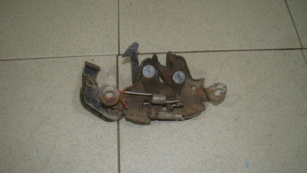 Замок капота, 700 рублей, Пермь