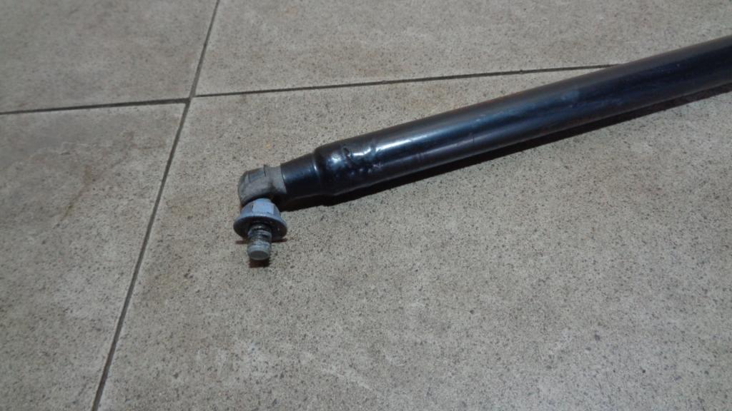 Амортизатор двери багажника, 500 рублей, Пермь