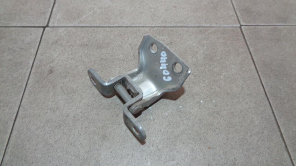 Петля двери задней правой верхняя, 500 рублей, Пермь