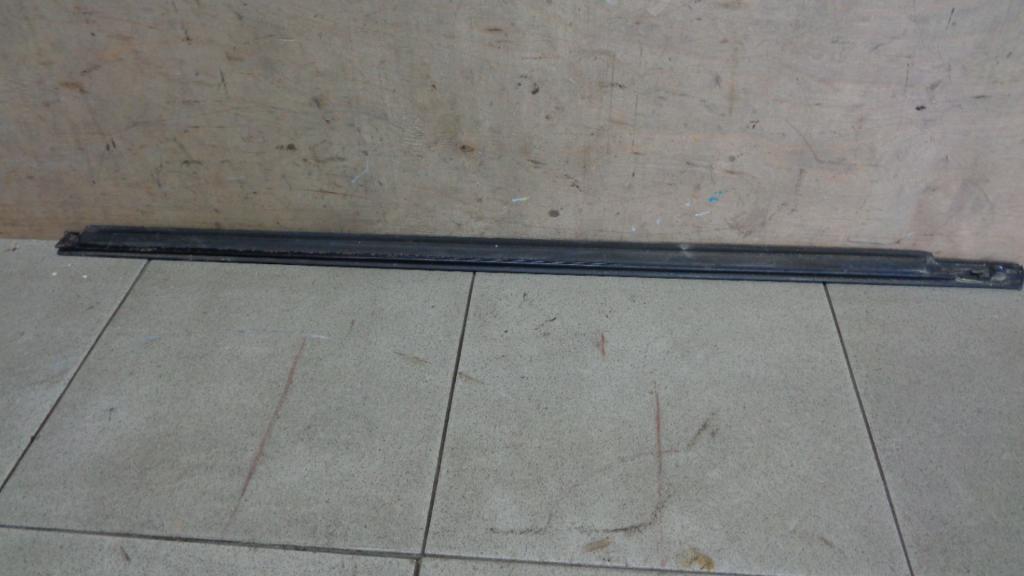 Накладка стекла переднего правого, 500 рублей, Пермь