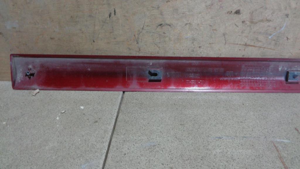 Молдинг передней правой двери, 1000 рублей, Пермь