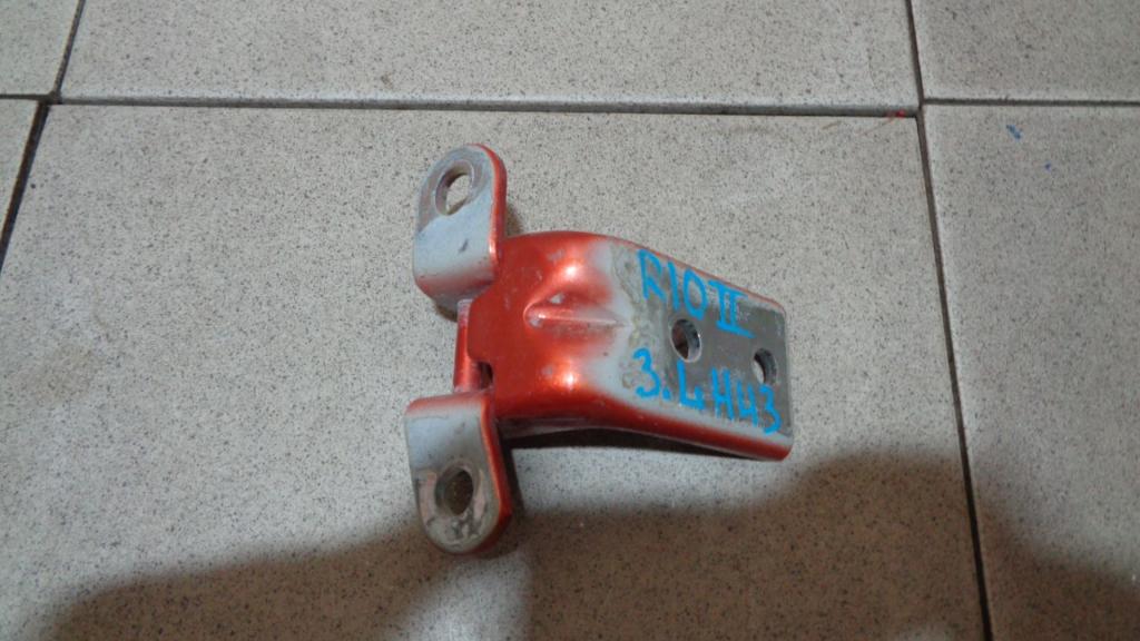 Петля двери задней левой нижняя, 500 рублей, Пермь