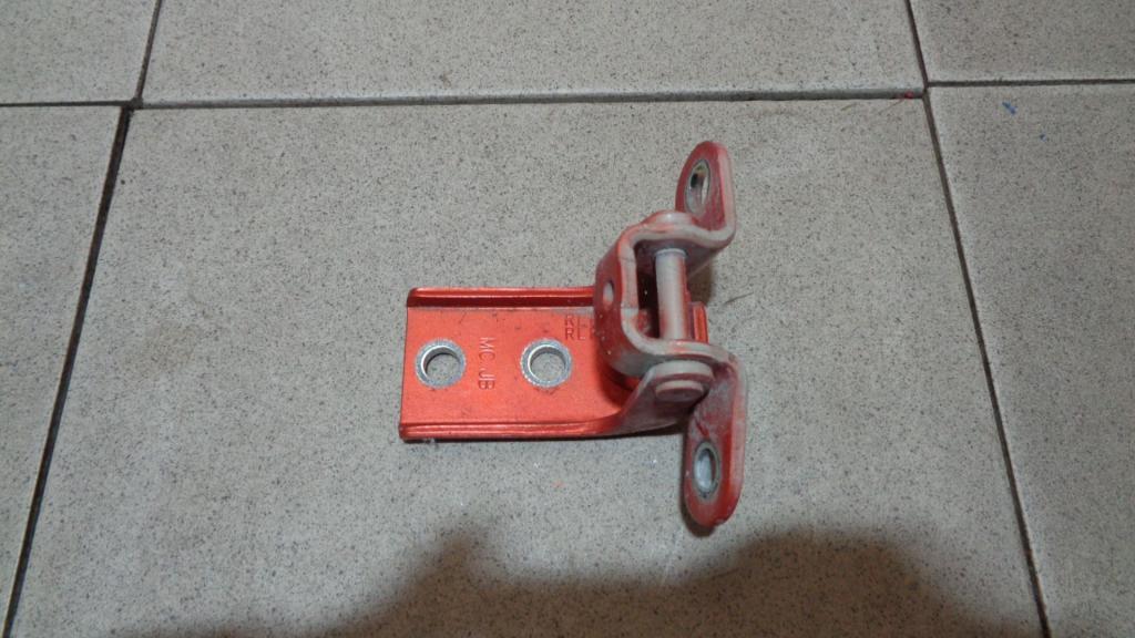 Петля двери задней левой нижняя, 500 рублей, Пермь