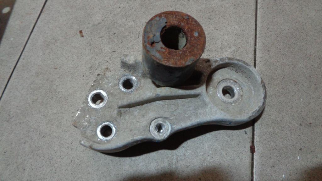 Кронштейн двигателя правый, 900 рублей, Пермь