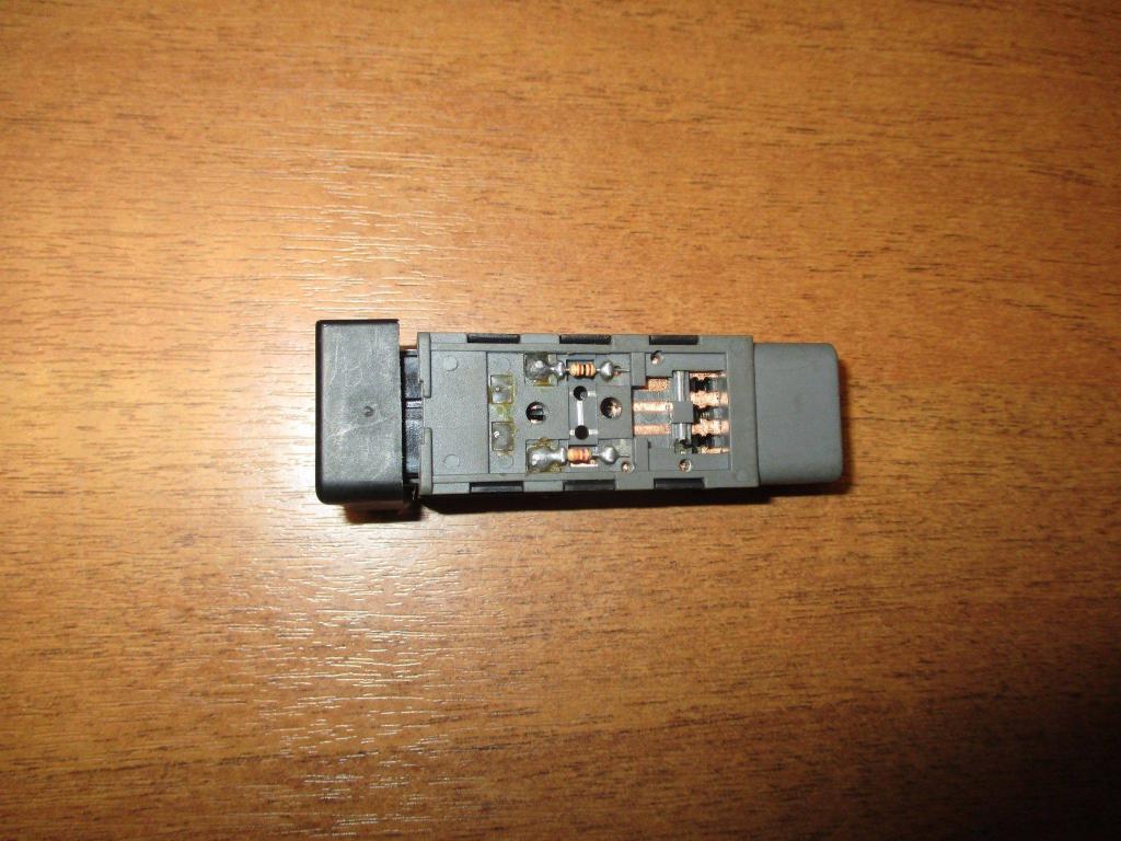 Кнопка обогрева сидений, 500 рублей, Пермь