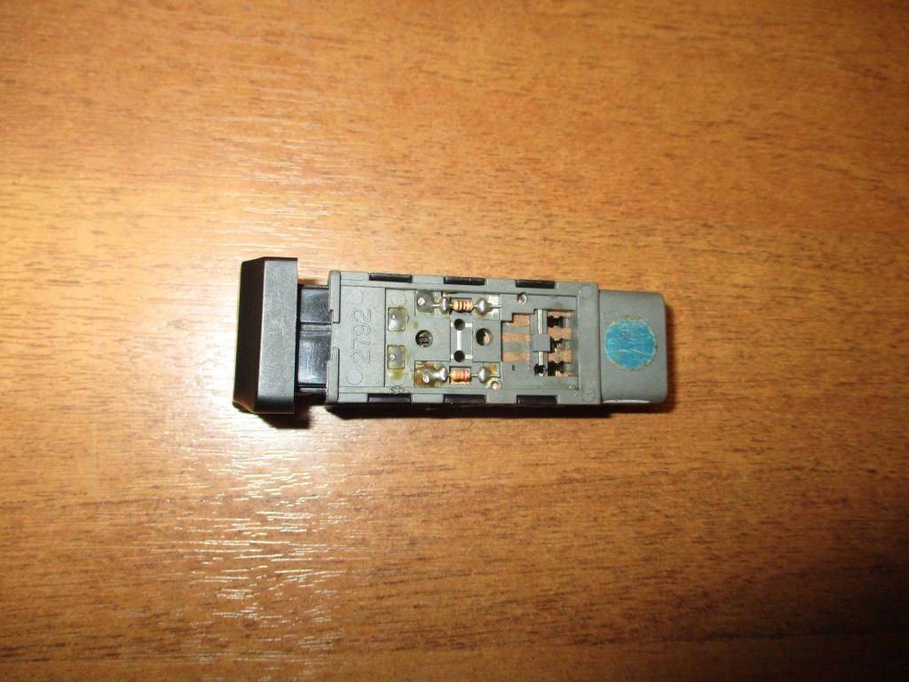 Кнопка обогрева сидений, 500 рублей, Пермь