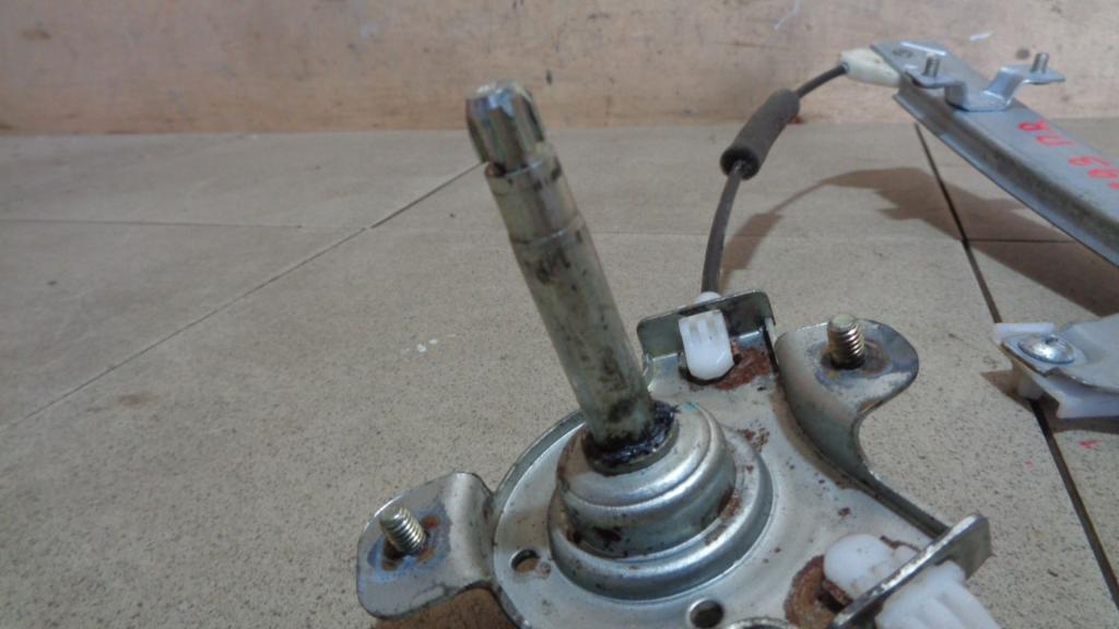 Стеклоподъемник механический задний правый, 500 рублей, Пермь