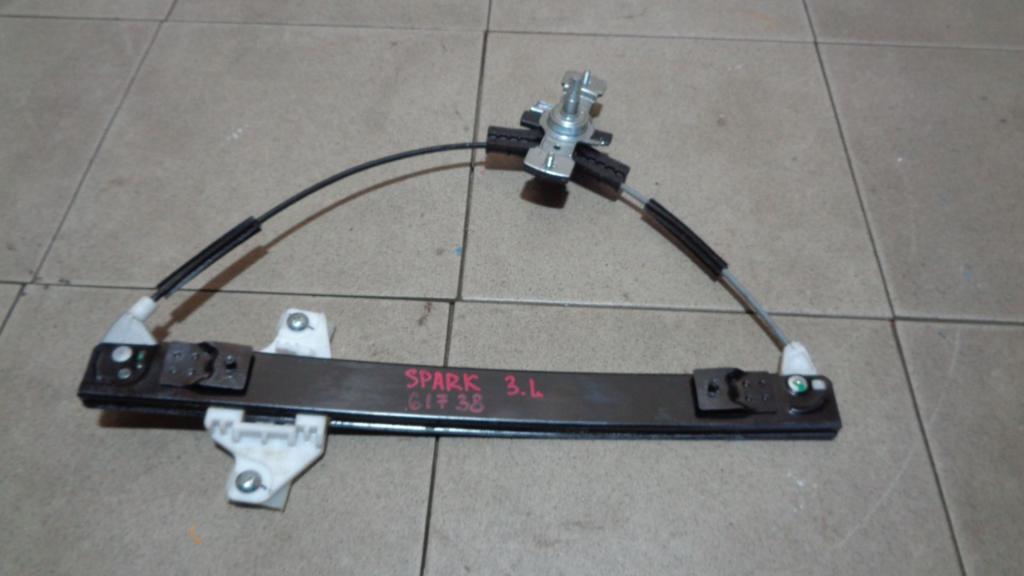 Стеклоподъемник механический задний левый, 500 рублей, Пермь