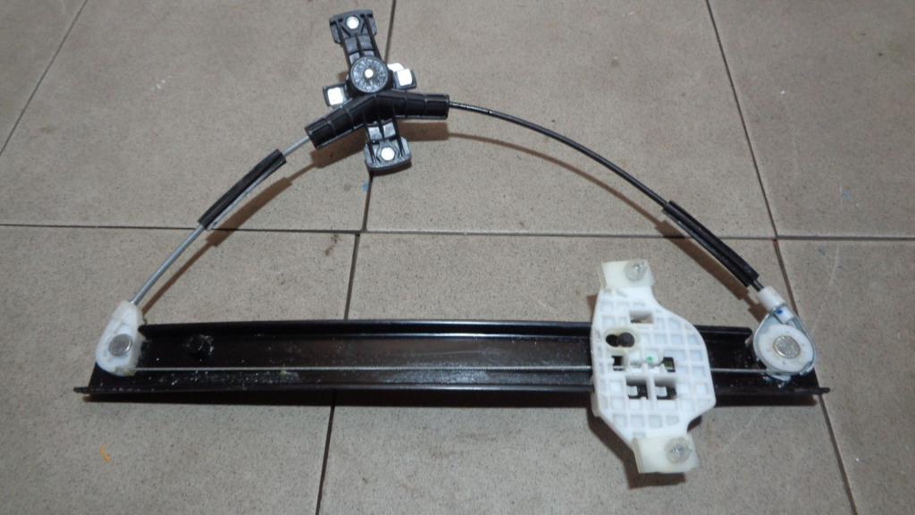 Стеклоподъемник механический задний левый, 500 рублей, Пермь