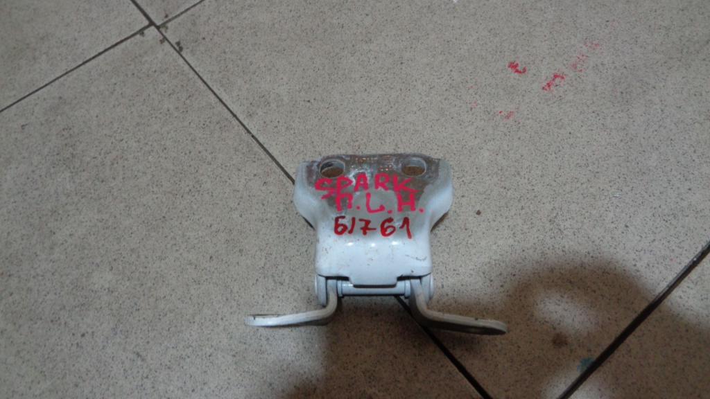 Петля двери передней левой нижняя, 500 рублей, Пермь