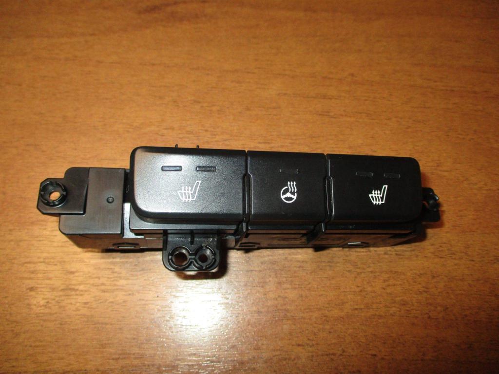 Кнопка обогрева сидений, 2000 рублей, Пермь